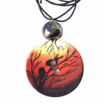 Κολιέ με ζωγραφισμένα κουμπιά